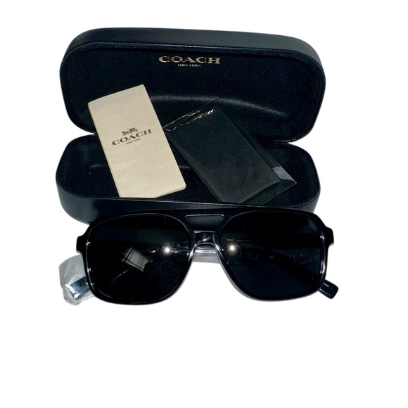 Coach Signature Pilot Sunglasses - Picture 4 of 5